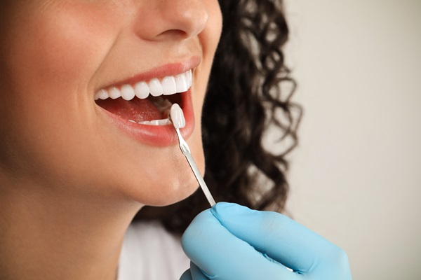 Dental Veneers: Is It Time To Repair Or Replace Them?